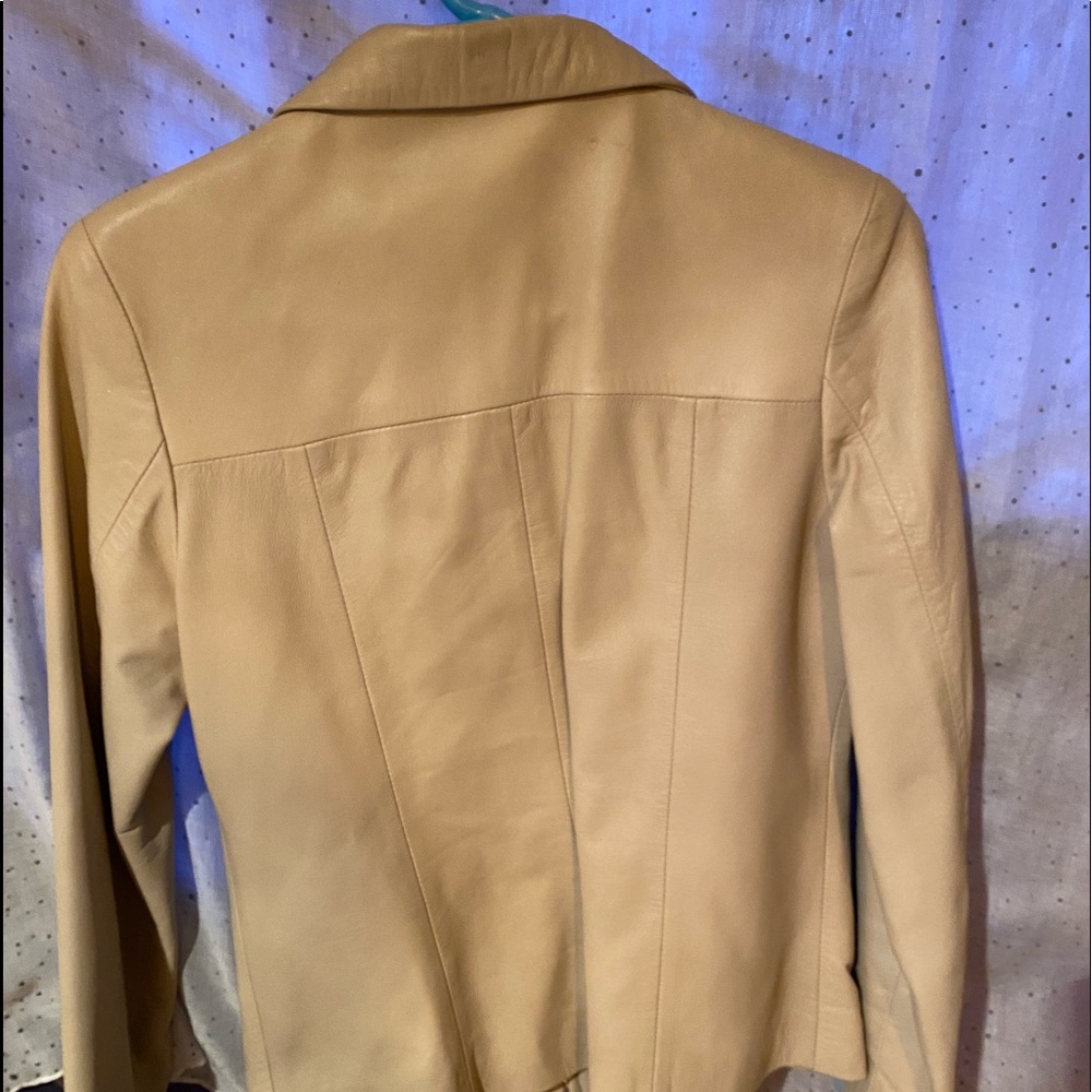 L’Aurore fitted Australian made Leather Jacket - Picture 4 of 4